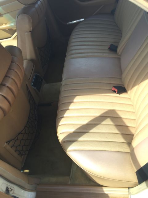 1985 Mercedes-Benz 300-Series 4Door - photo 7