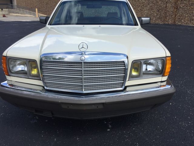 1985 Mercedes-Benz 300-Series 4Door - photo 8