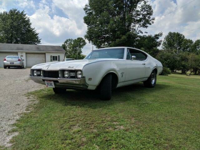 1968 Oldsmobile Cutlass S - photo 3
