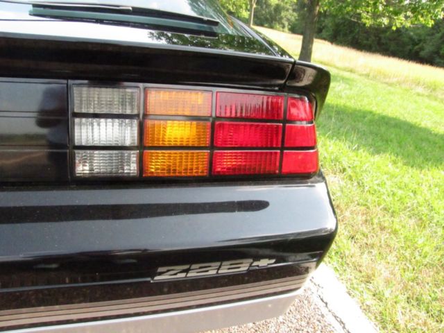 1985 Chevrolet Camaro Z28 V8 Automatic with only 32k miles! A/C! - photo 12