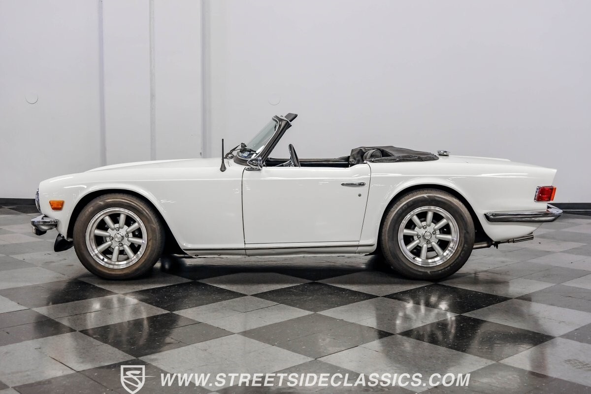 1974 Triumph TR-6 V8 Restomod - photo 8