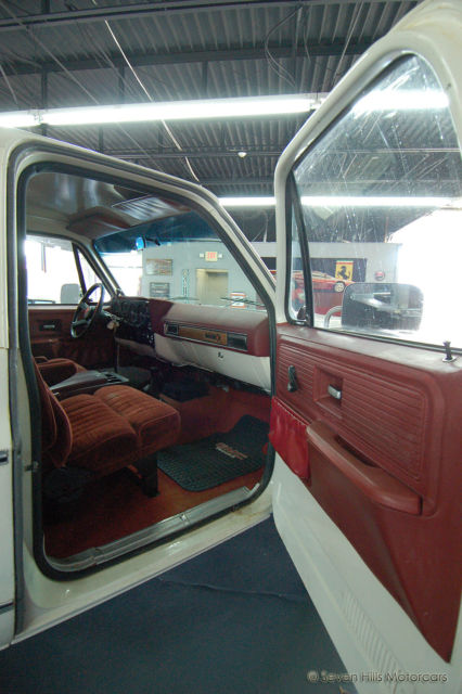 1977 GMC Jimmy K5 4-Wheel Drive - photo 8