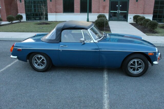 1974 MG MGB - photo 2
