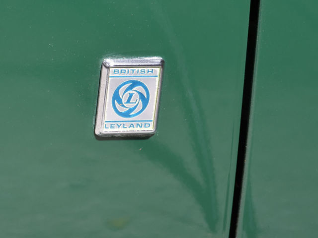 1975 Triumph TR-6 Great driver! NO RUST! Previously owned by an airc - photo 2