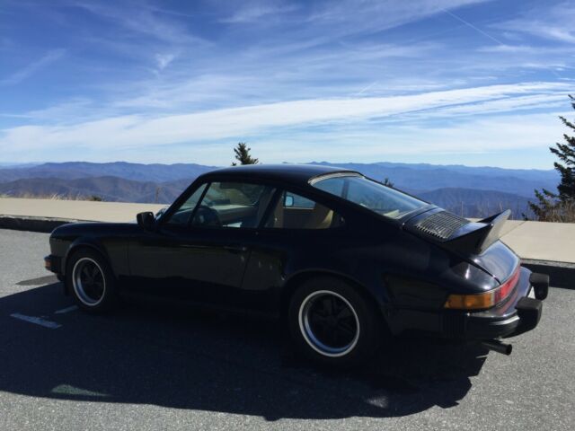 Great driver without sunroof or factory AC 1976 Porsche 911 S