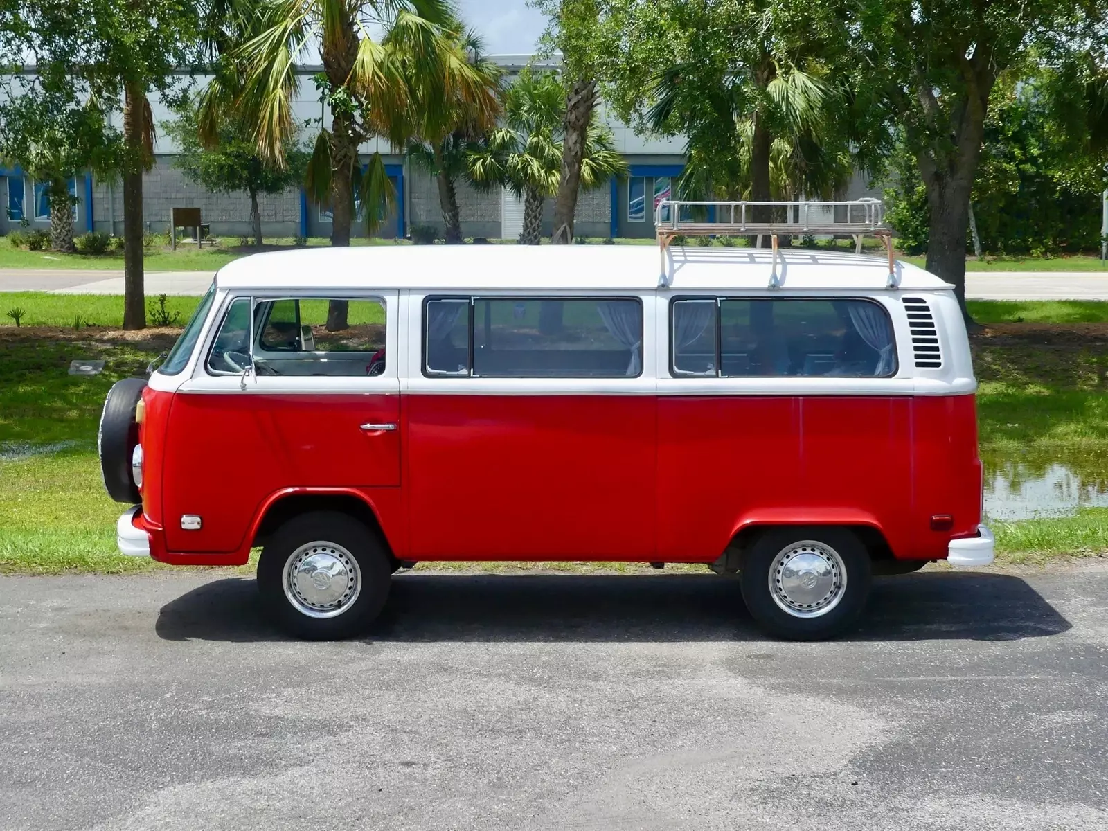 1974 Volkswagen Bus - photo 10
