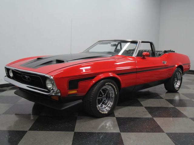 GREAT LOOK, 302 V8, AUTO, PWR TOP, PWR FRONT DISCS, MACH 1 STRIPING, A+ PAINT! 1971 Ford Mustang