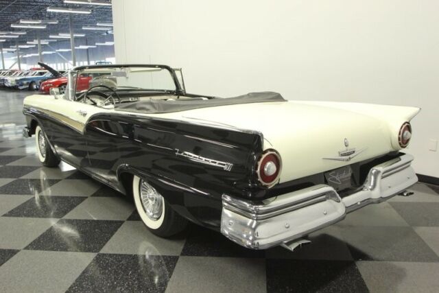 1957 Ford Fairlane 500 Sunliner - photo 10