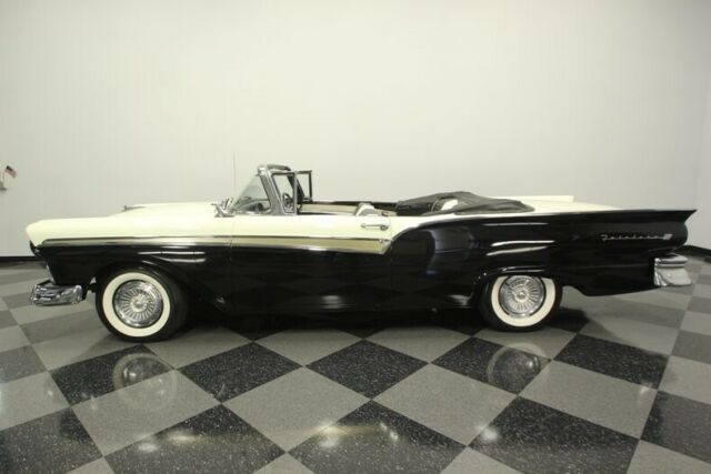 1957 Ford Fairlane 500 Sunliner - photo 8