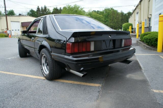 1980 Ford Mustang Hatchback 5.0 V8 / 5 speed w/ Extras ! - photo 12