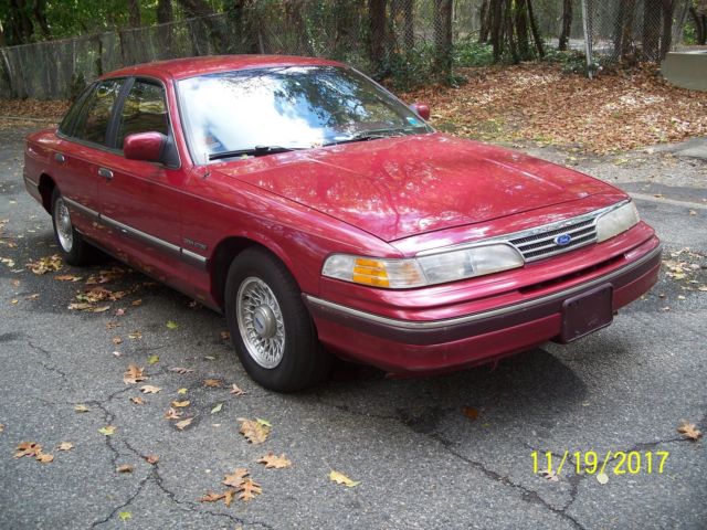 1994 Ford Crown Victoria base - photo 3