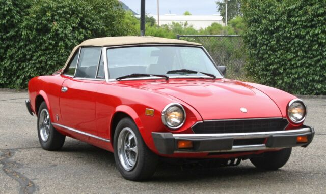 1979 Fiat 124 Spider - photo 2