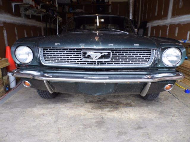 GREAT RUNNING DRIVER or RUNNING PROJECT CAR 6 CYLINDER 3 SPEED ON THE FLOOR . 1966 Ford Mustang BASE