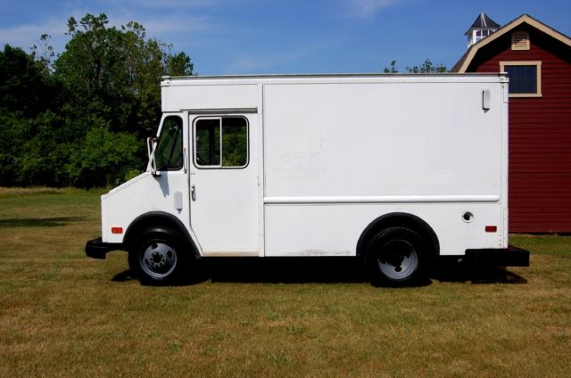 1987 GMC Other P 30 - photo 2
