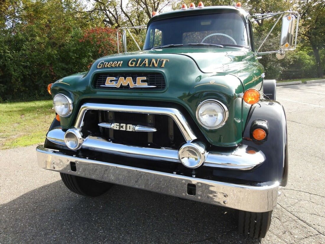 1957 GMC 630 - photo 8