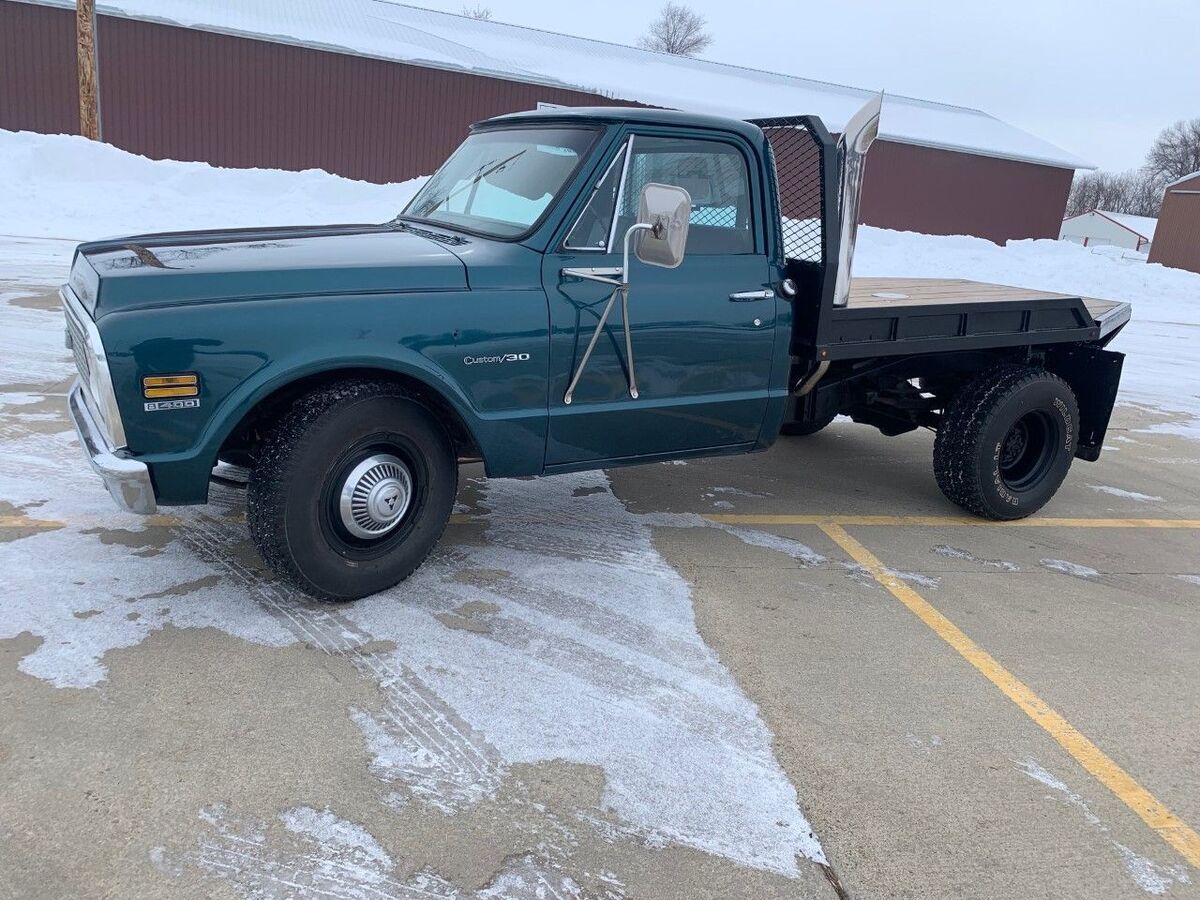 1972 Chevrolet C30 - photo 2