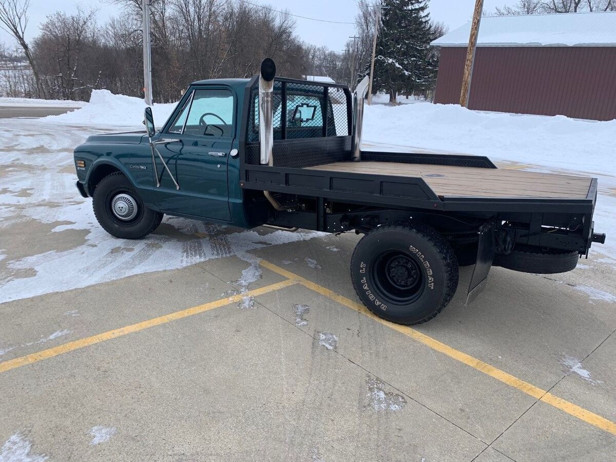 1972 Chevrolet C30 - photo 7