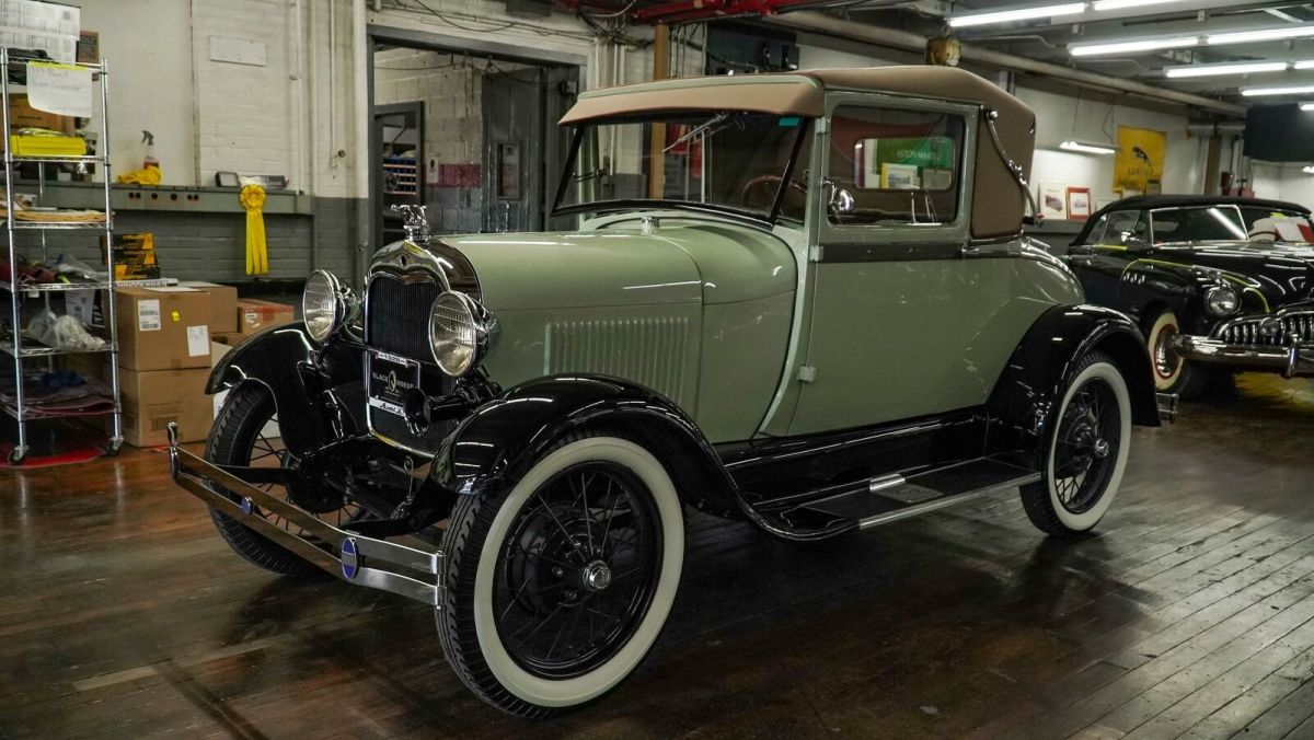 1928 Ford Model A - photo 7