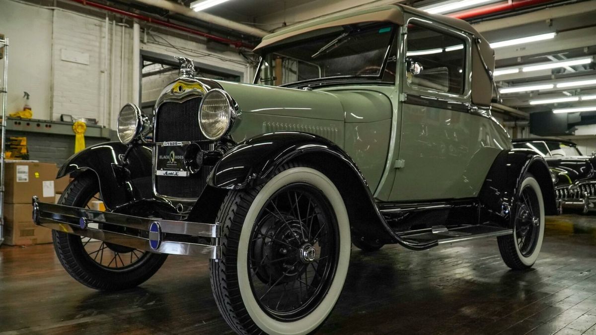 1928 Ford Model A - photo 8