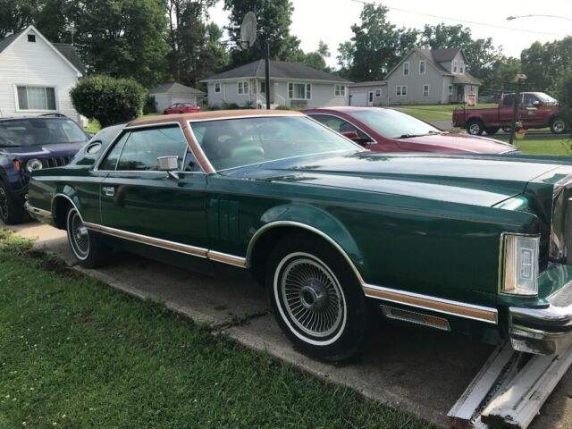1977 Lincoln Mark Series Mark V, Givenchy - photo 2