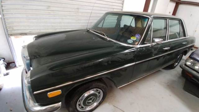 GREEN Mercedes-Benz 240-Class with 47,924 Miles available now! 1971 Mercedes-Benz 200-Series --