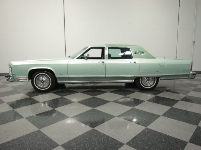 1976 Lincoln Town Car - photo 2