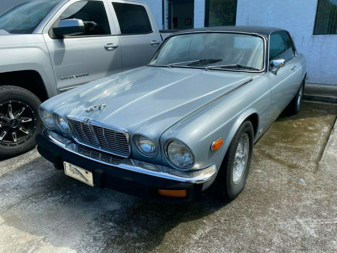1977 Jaguar XJC - photo 7