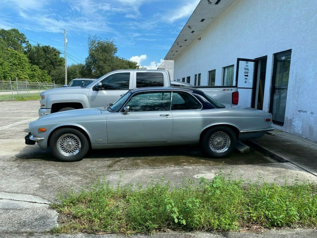 1977 Jaguar XJC - photo 8