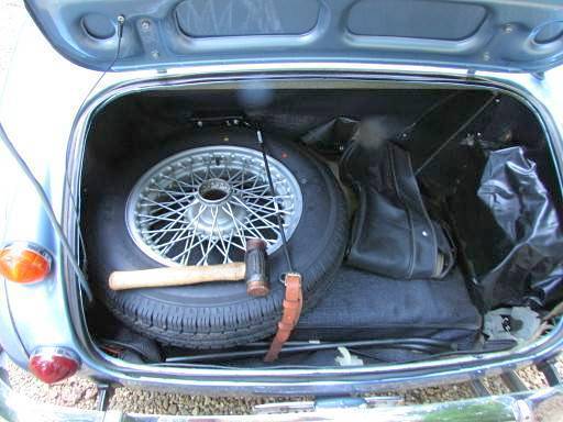 1965 Austin Healey 3000 BJ8 - photo 11