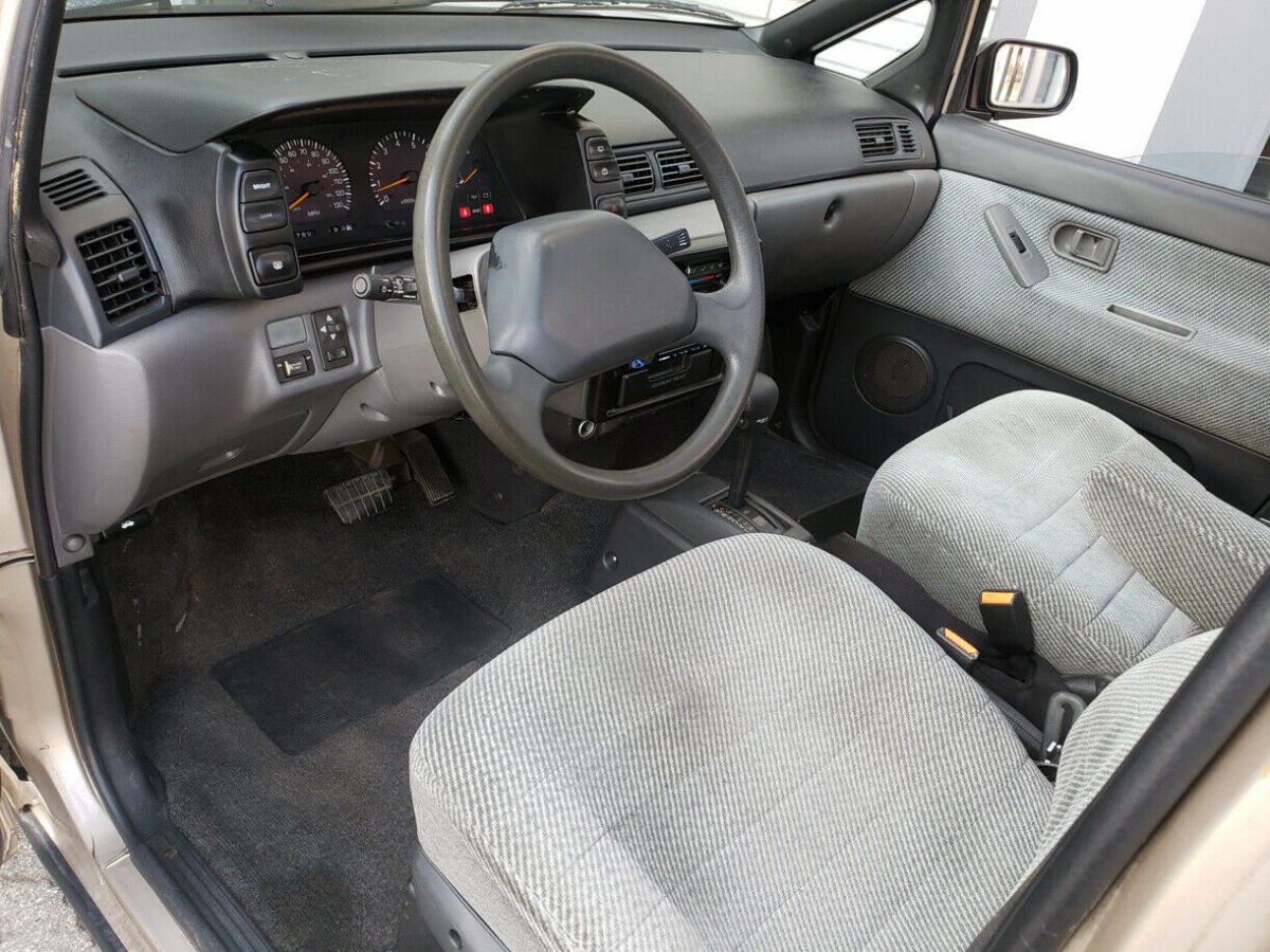 1990 Nissan Axxess - photo 11