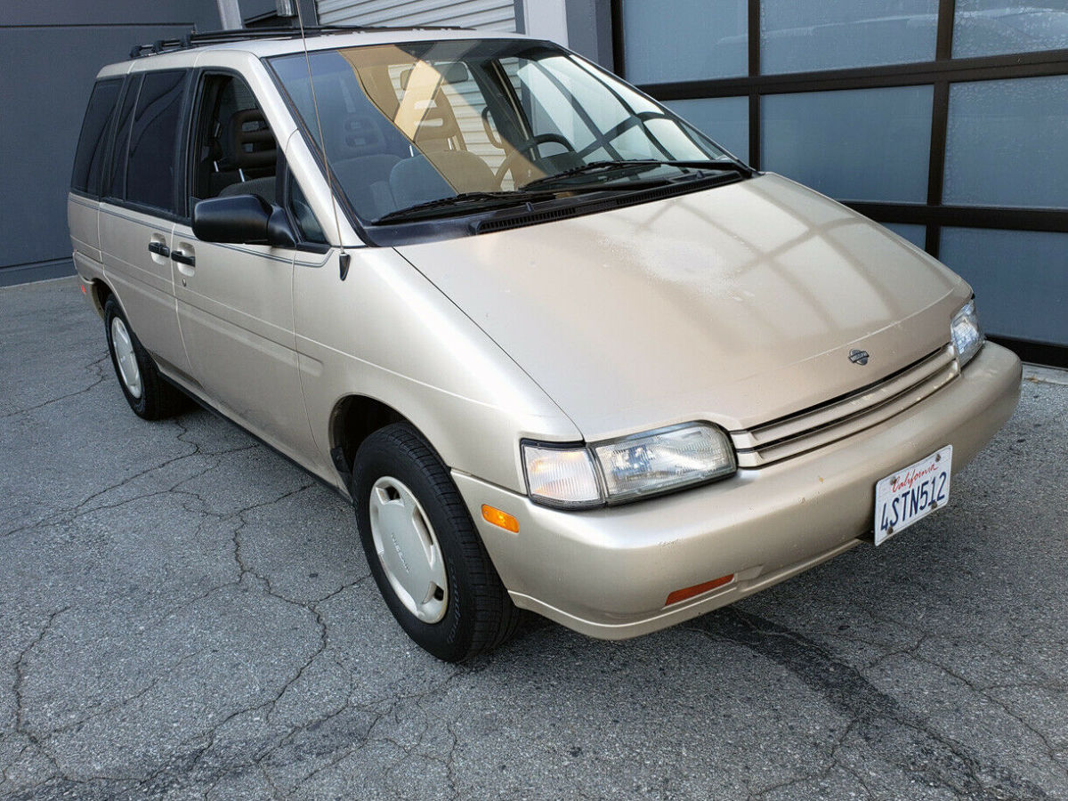 1990 Nissan Axxess - photo 2
