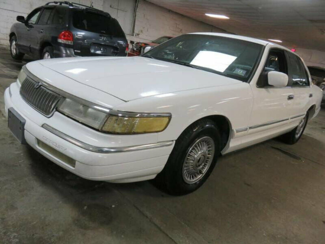 GS / 4.6L V8 / ONLY102K SHARP * GS * (( ONLY 102K MILES!..4.6L V8..POWER OPTIONS 1994 Mercury Grand Marquis GS / 4.6L V8 / ONLY102K