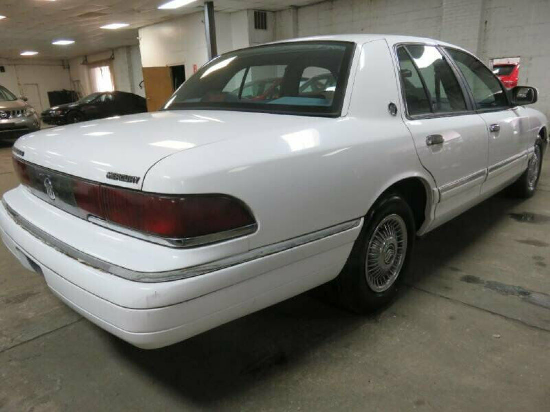 1994 Mercury Grand Marquis GS / 4.6L V8 / ONLY102K - photo 3
