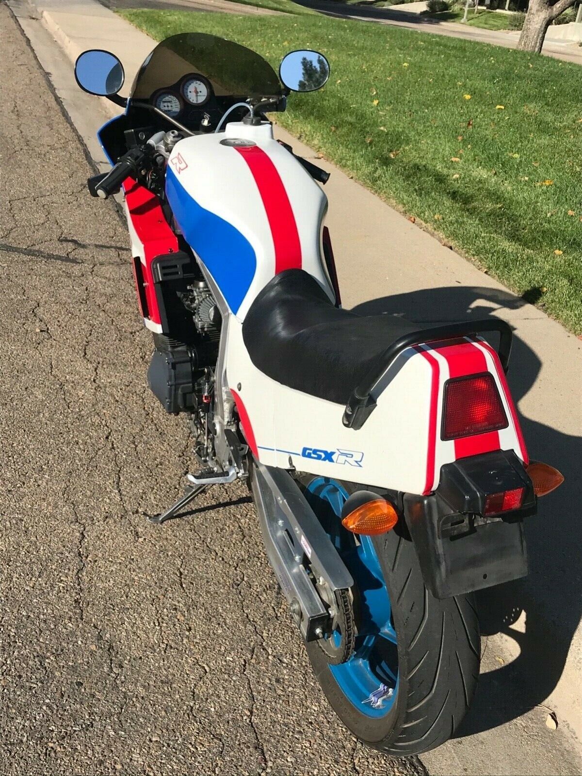 1986 Suzuki GSX-R1100 - photo 10
