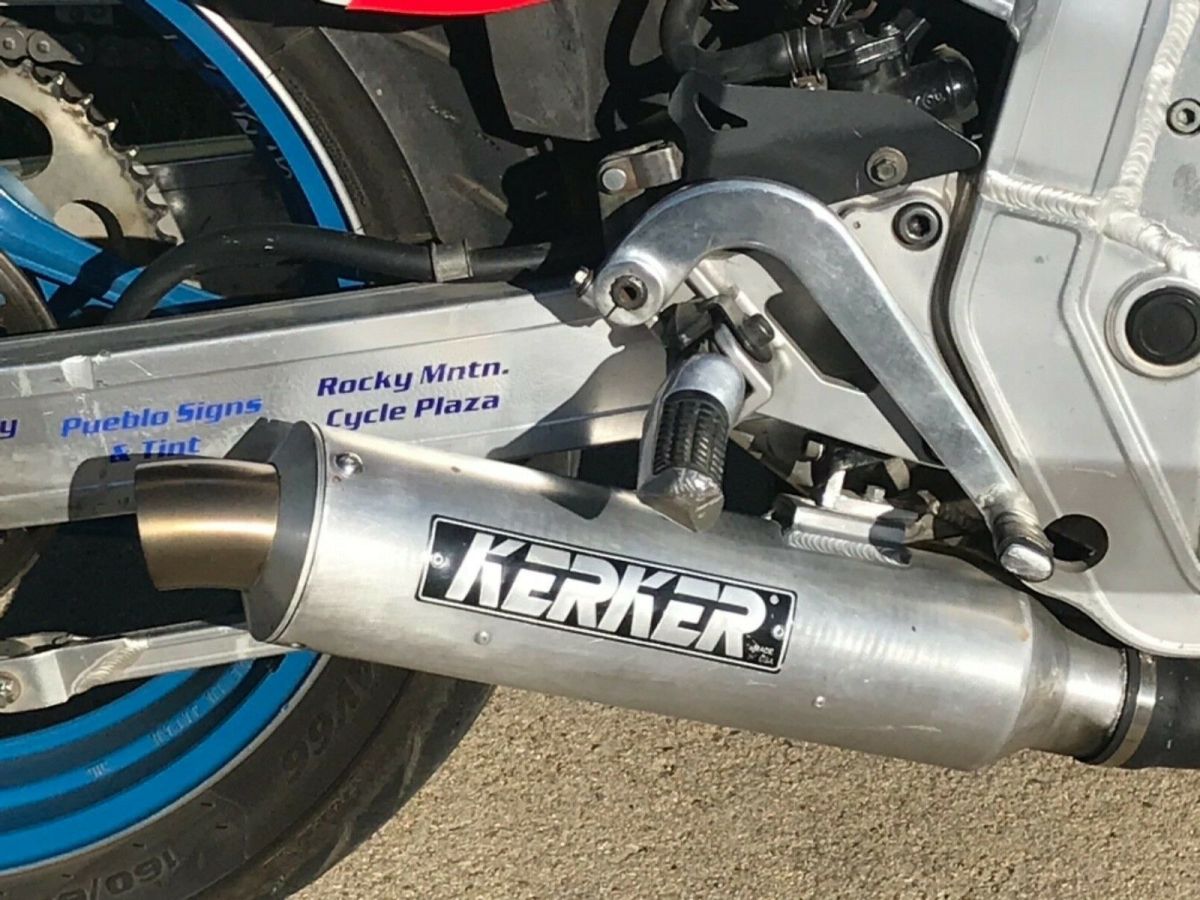 1986 Suzuki GSX-R1100 - photo 4