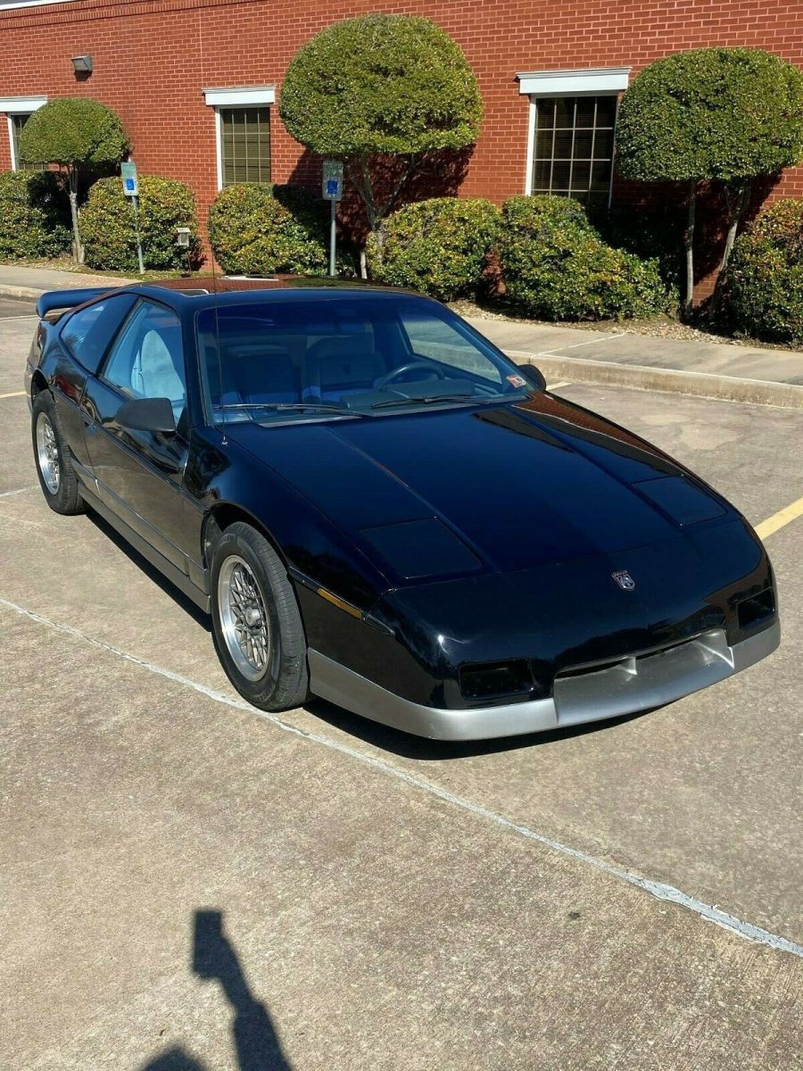 1986 Pontiac Fiero GT - photo 2