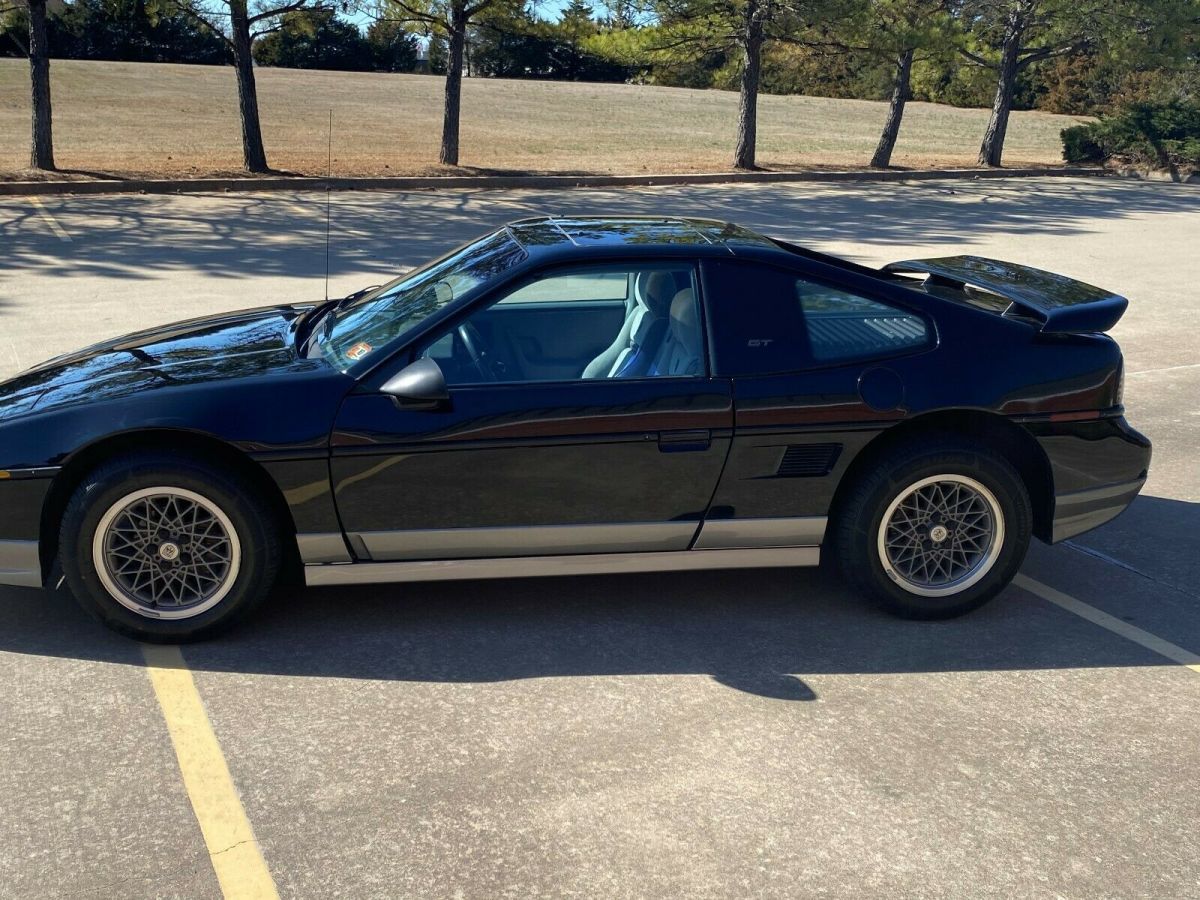 1986 Pontiac Fiero GT - photo 3