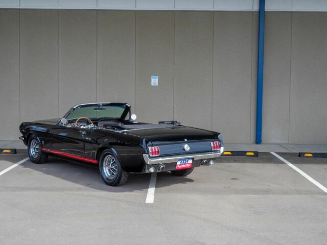 1965 Ford Mustang GT Triple Black - Pony Interior - A/C - photo 2