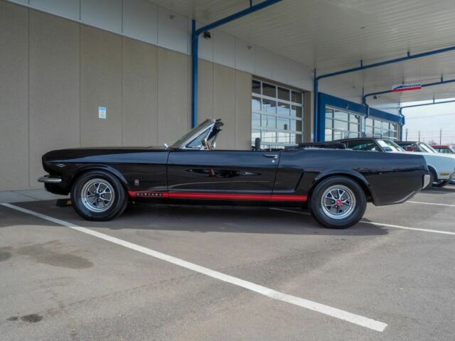 1965 Ford Mustang GT Triple Black - Pony Interior - A/C - photo 8