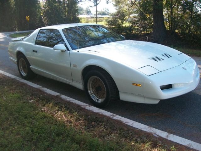 1991 Pontiac Trans Am GTA - photo 3