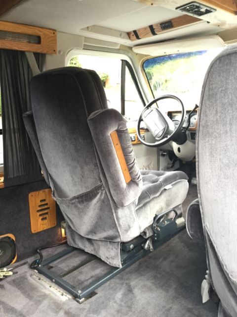 1994 Chevrolet Express Handicap Van & Wheelchair - photo 4