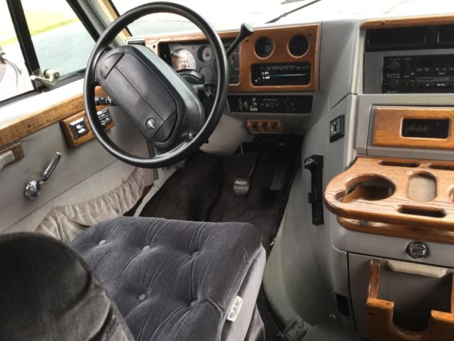 1994 Chevrolet Express Handicap Van & Wheelchair - photo 9