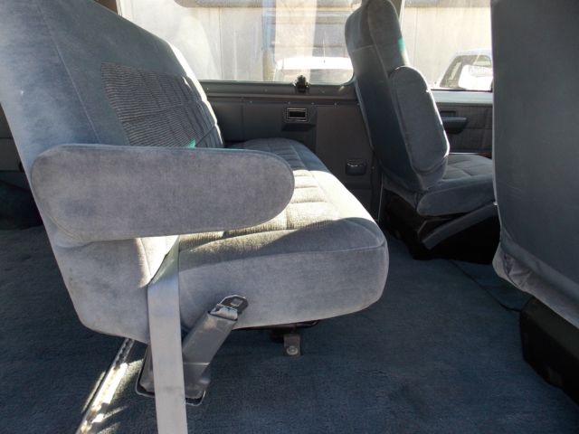 1991 Ford E-Series Van XLT - photo 11