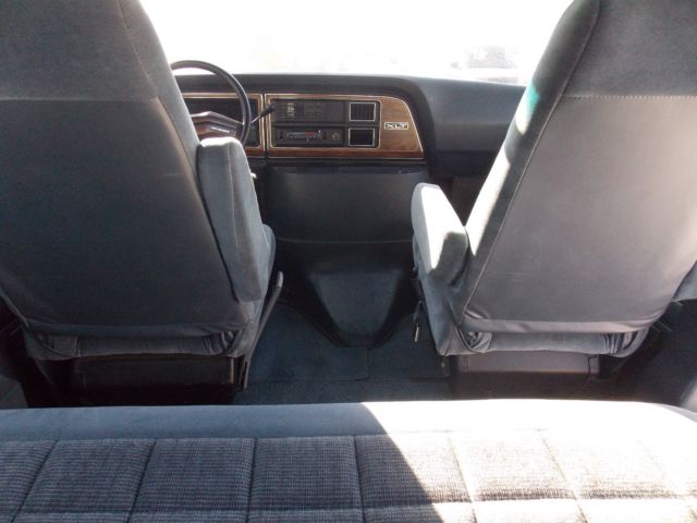 1991 Ford E-Series Van XLT - photo 13