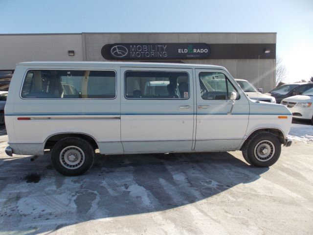 1991 Ford E-Series Van XLT - photo 2