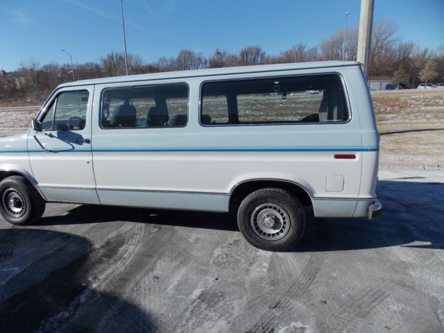 1991 Ford E-Series Van XLT - photo 7