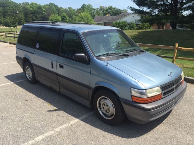 Handicap Ramp Equiped Braun Entervan wheel chair transport 1992 Dodge Caravan 3dr Grand ES