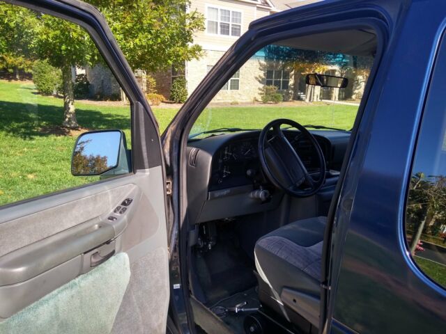 1994 Ford E-Series Van - photo 5