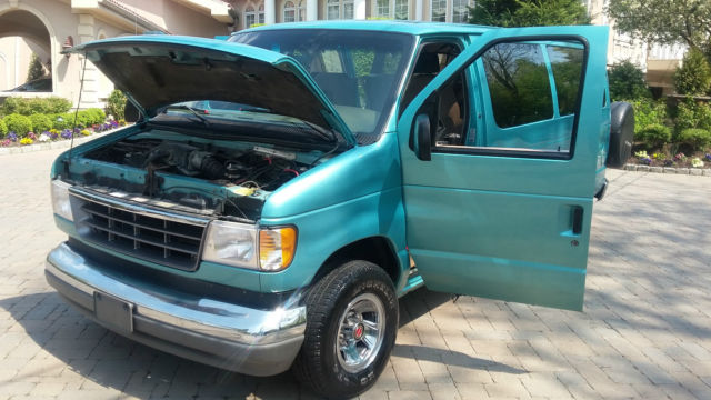 1994 Ford E-Series Van - photo 2