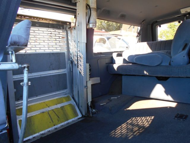 1993 Ford E-Series Van - photo 6